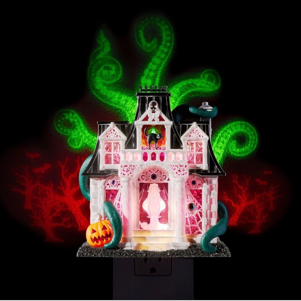 Bath and Body plug wallflowers in new 2024 Spooky Halloween Haunted House Nwt 👻